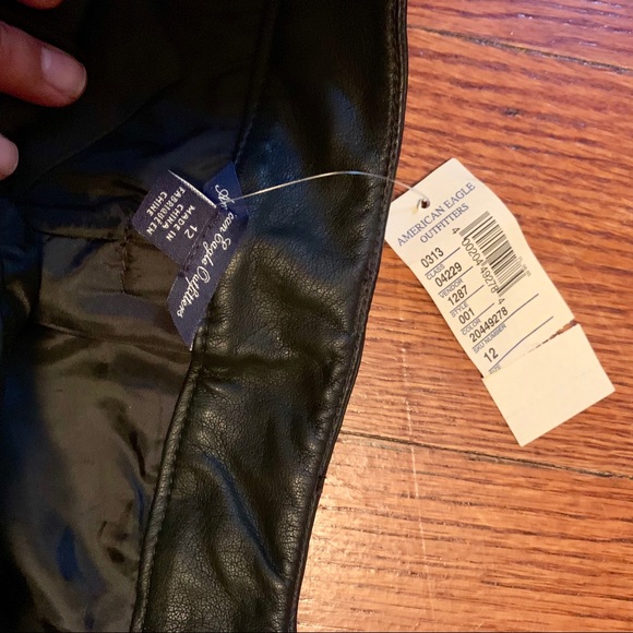 American Eagle faux leather quilted skirt 12 - Picture 3 of 5